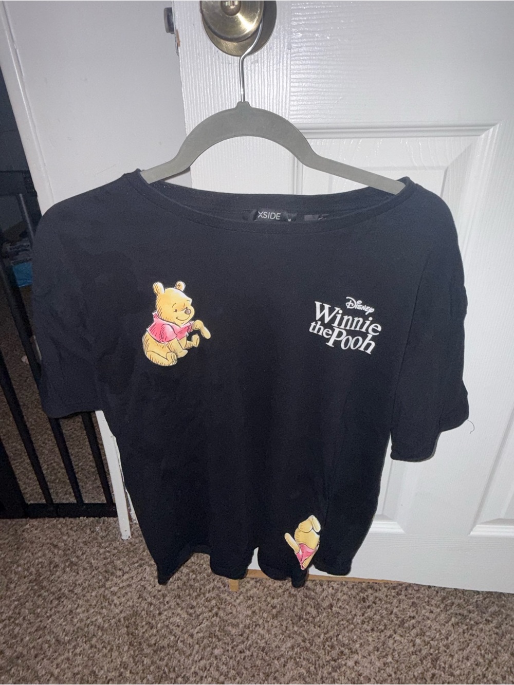 Disney Winnie the Pooh Black Graphic Short Sleeve Tee